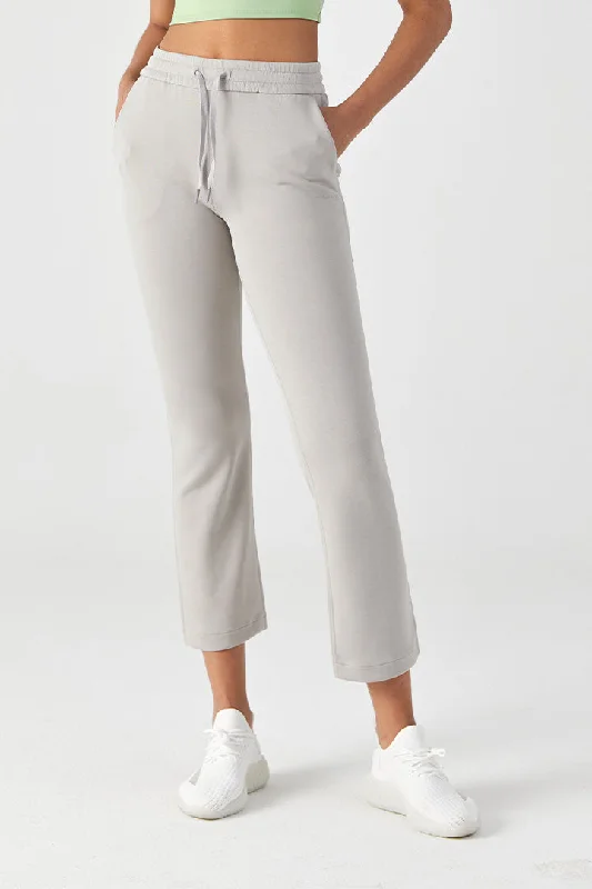 AeroChic™ Straight Leg Pant