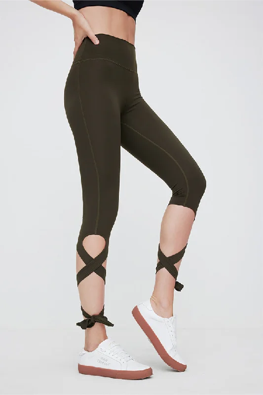 FlexEase™ Ballet Bandage Legging