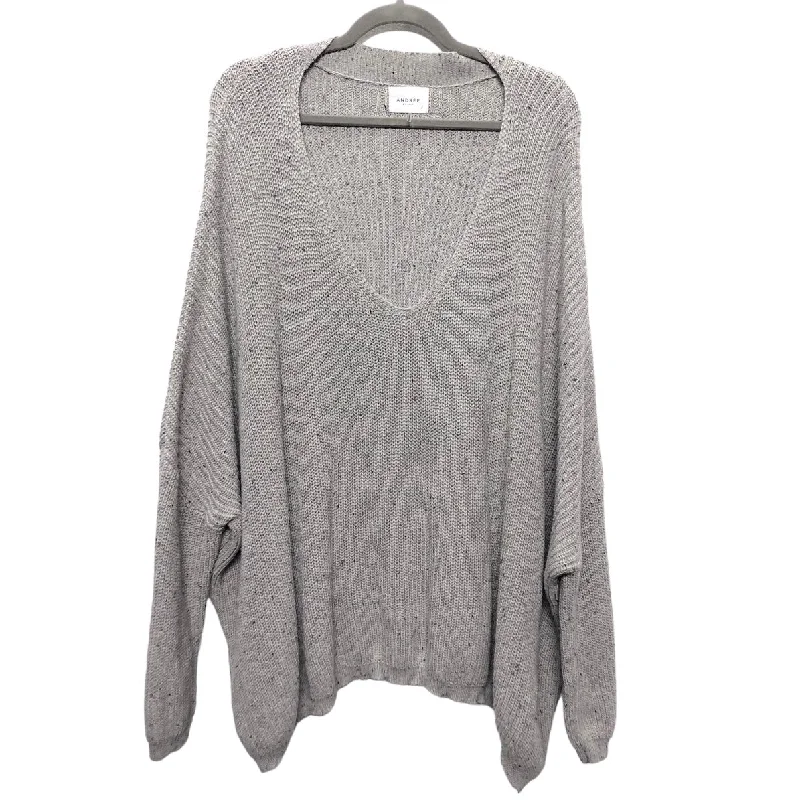 Sweater By Andree By Unit In Grey, Size: L