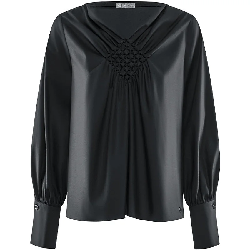 "INORI" BLOUSE IN BLACK WITH U-NECKLINE