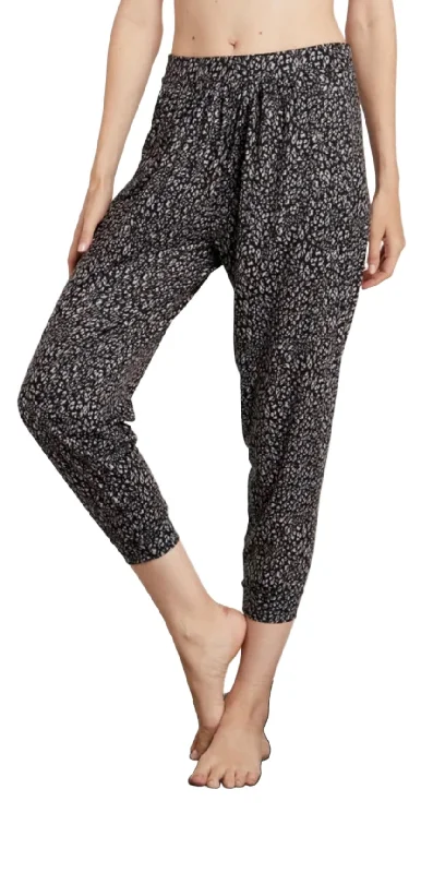 Onzie Honey Leopard Unwind Pant 2233